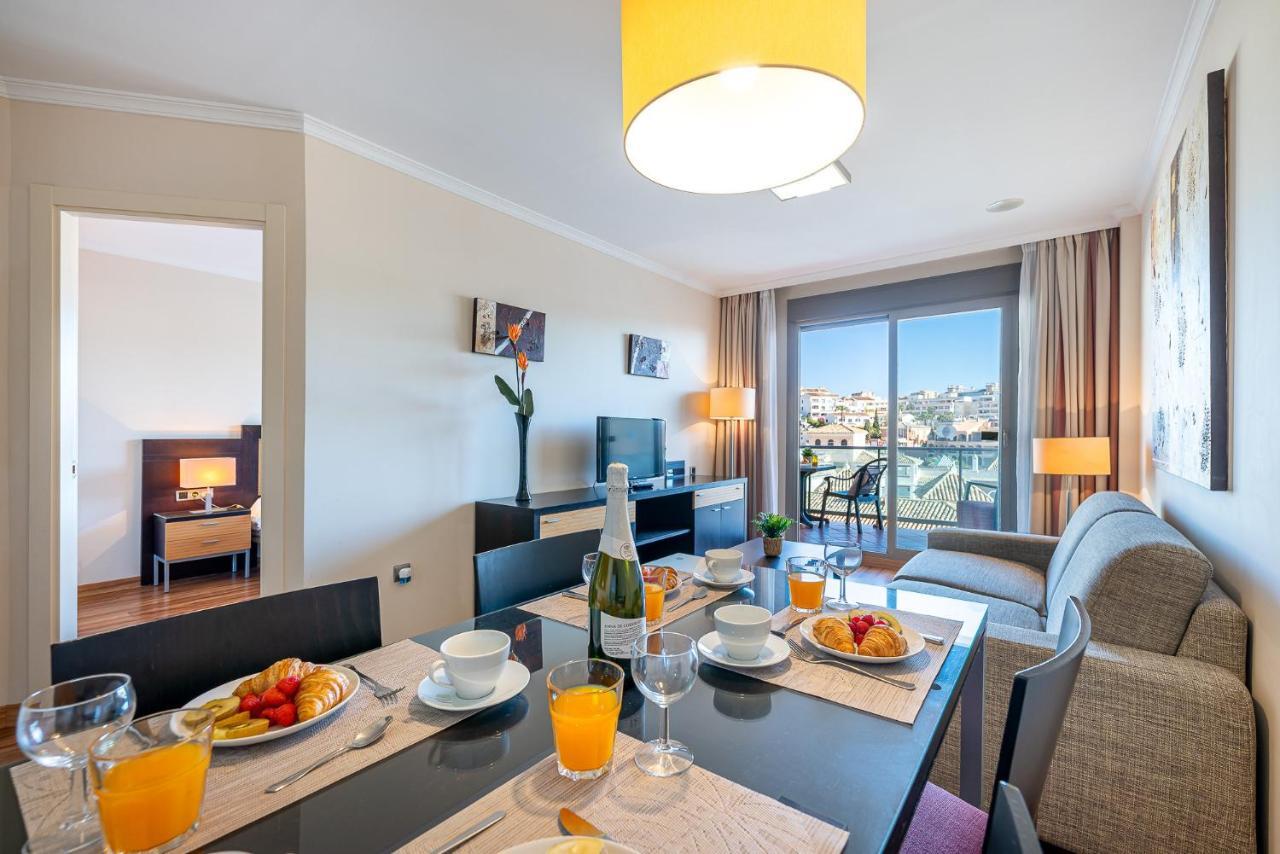 797 Holiday Rentals - Arcosur1- Moderno Apartamento Con Terraza Y Vistas Benalmádena Dış mekan fotoğraf