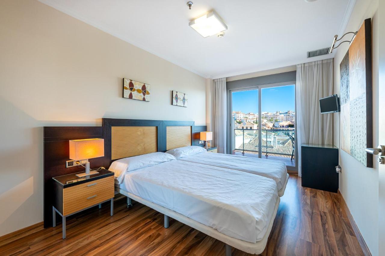 797 Holiday Rentals - Arcosur1- Moderno Apartamento Con Terraza Y Vistas Benalmádena Dış mekan fotoğraf